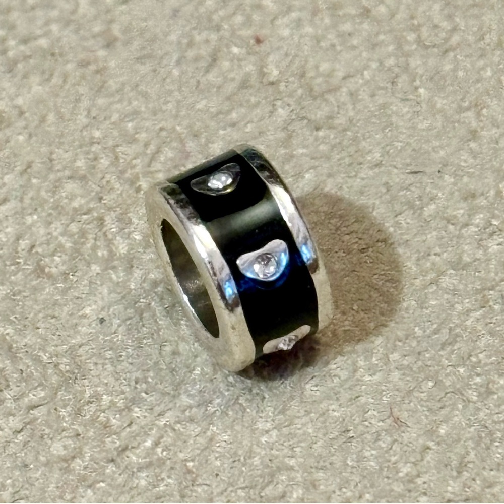 🆕 Brighton Circle My Heart spacer Black enamel Narrow bead silver hearts Retired